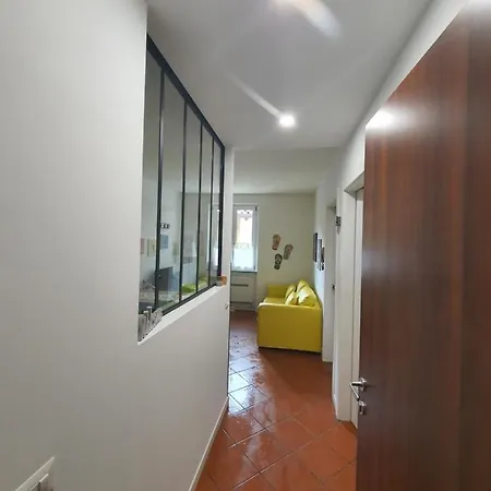 Nelson Apartment *